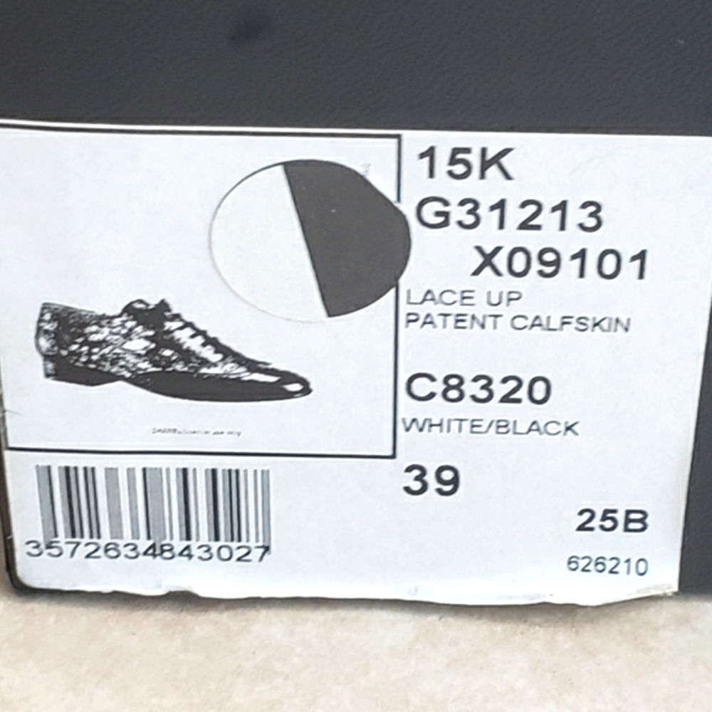 Chanel lace up patient calfskin oxford - Picture 3 of 12